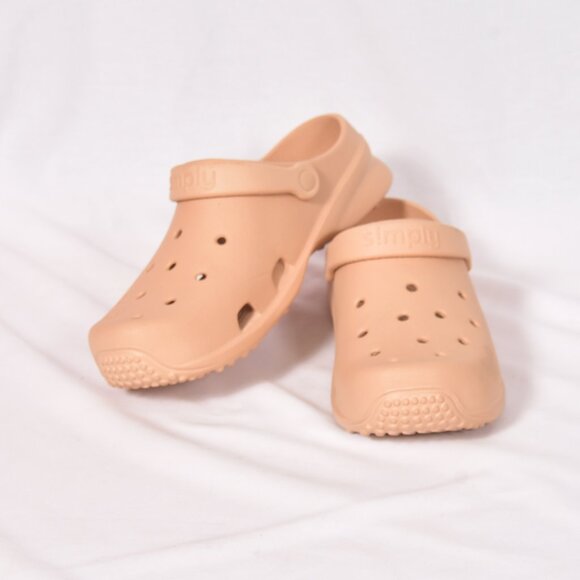 Simply Southern Clogs Size Women's 10 Men's 8 Tan Slip On Shoes - Picture 1 of 7